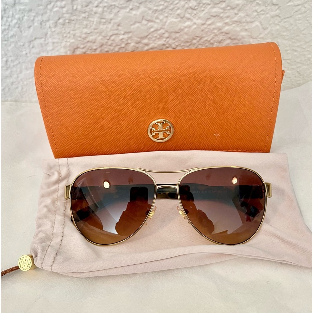 Tory Birch Aviator sunglasses! Beautiful like new condition